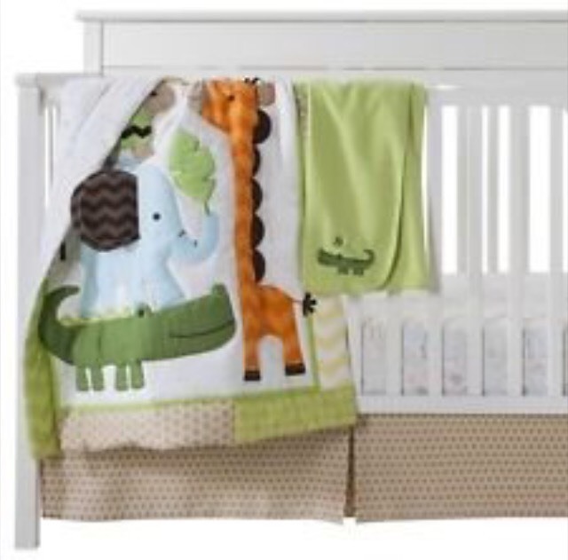 Circo 4pc Crib Bedding Set - Jungle Stack Safari Animals