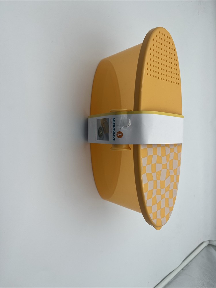 Target Bullseye Corner Microwave Pasta Maker New