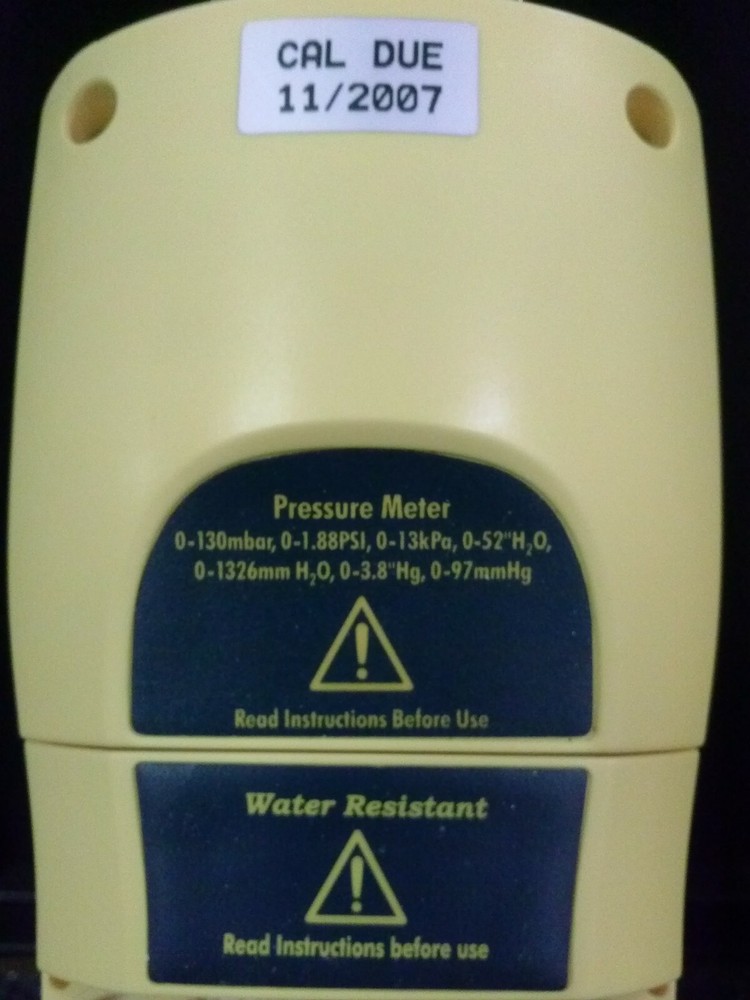 OMEGA Engineering Inc. HHP-90 Handheld Digital Pressure Meter