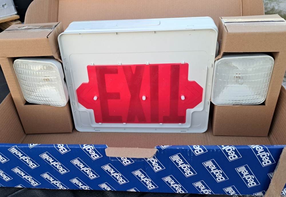 Beghelli Exit Lamp XCLRUW Thermoplastic Combo LED Exit & Emergency Lighting *NIB