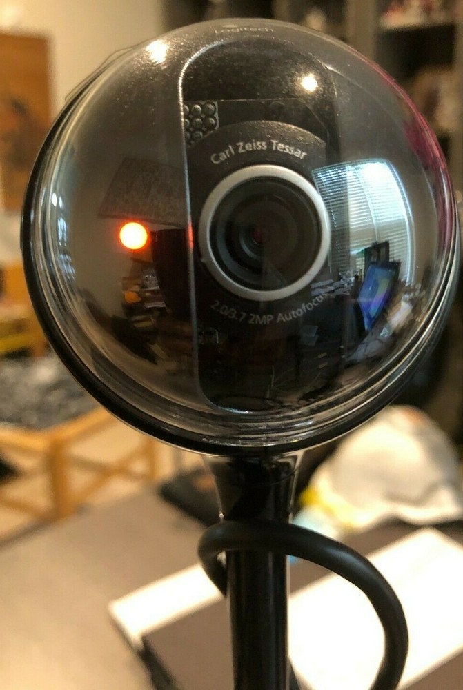 Logitech Orbital Web Cam Quick Auto Focus Base USB Cable Black 73" cable