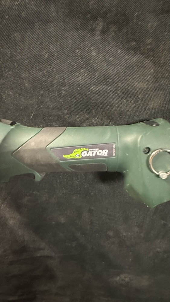 Greenlee Gator Tray Cutter