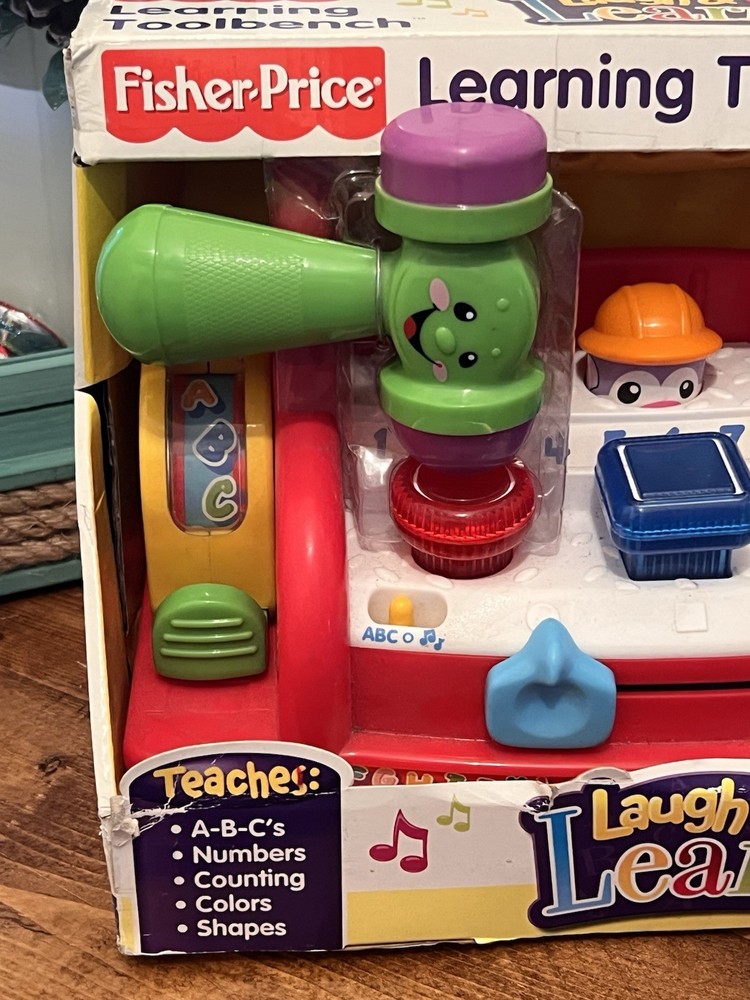 FISHER PRICE Laugh & Learn Learning Tool Bench - VINTAGE 2004 - NEW