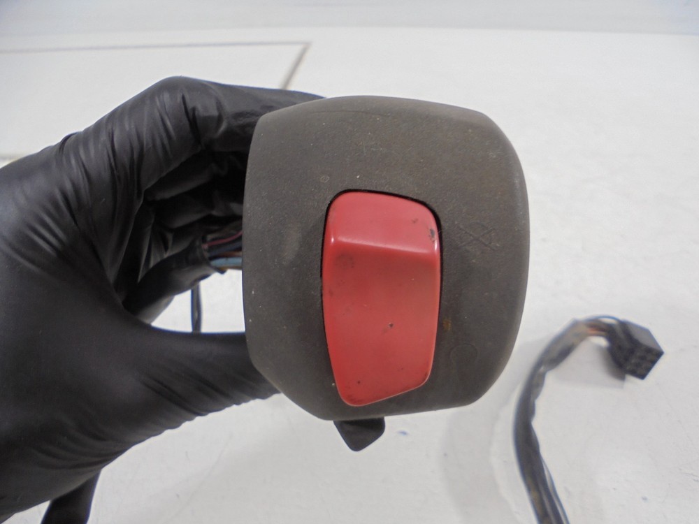 1999-2002 Suzuki SV650 OEM Right Handlebar Control Start Kill Stop Switch