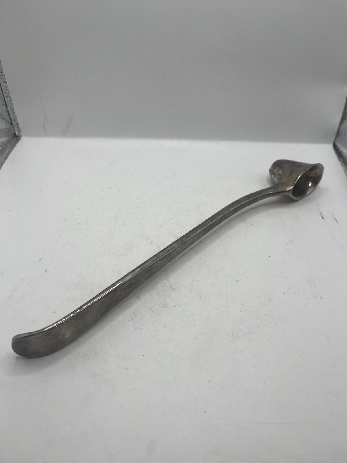 VINTAGE EALES 1779 SILVERPLATE CANDLE SNUFF 10”L