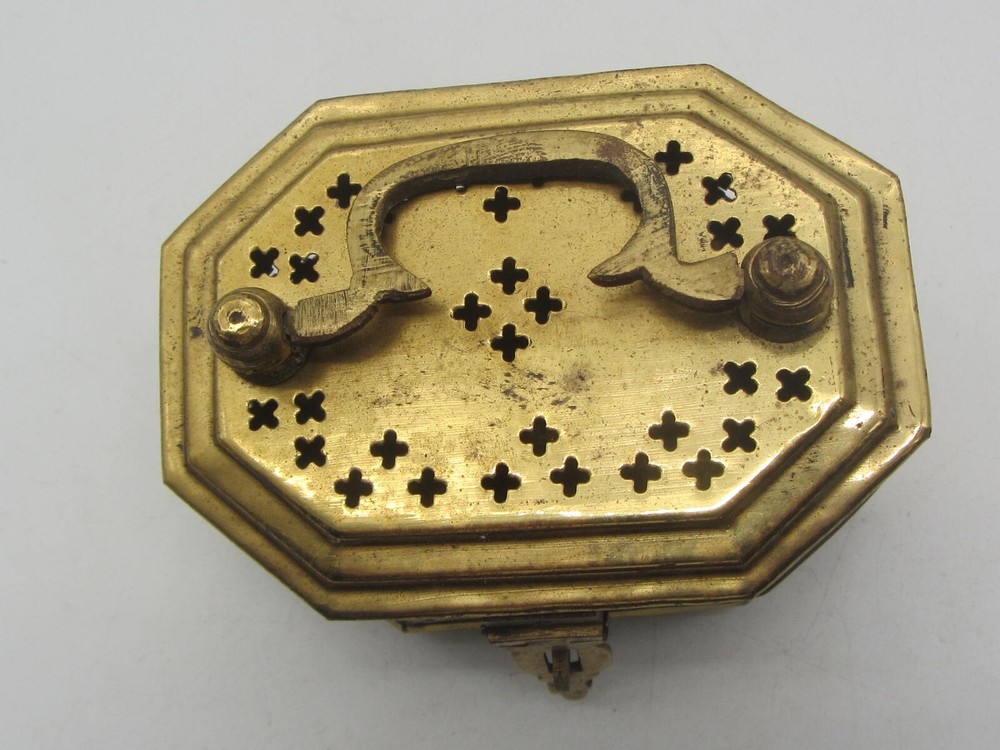 BRASS 4" by 3" Rectangular Trinket Box w/Locking Lid