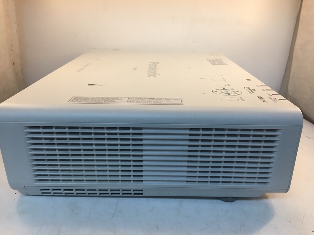 Panasonic LCD PROJECTER PT-FW430U Tested & Working Please see description