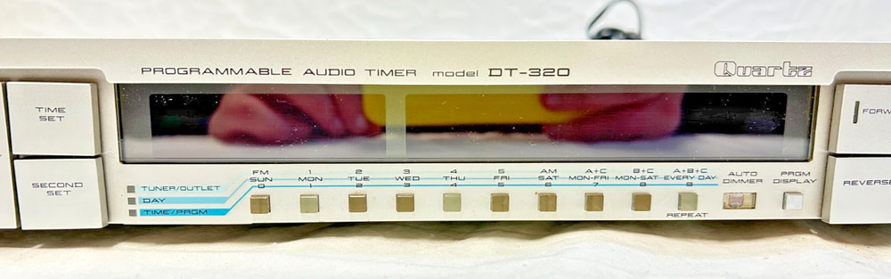Vintage Akai DT-320 Quartz Count Programmable Audio Timer. Powers On