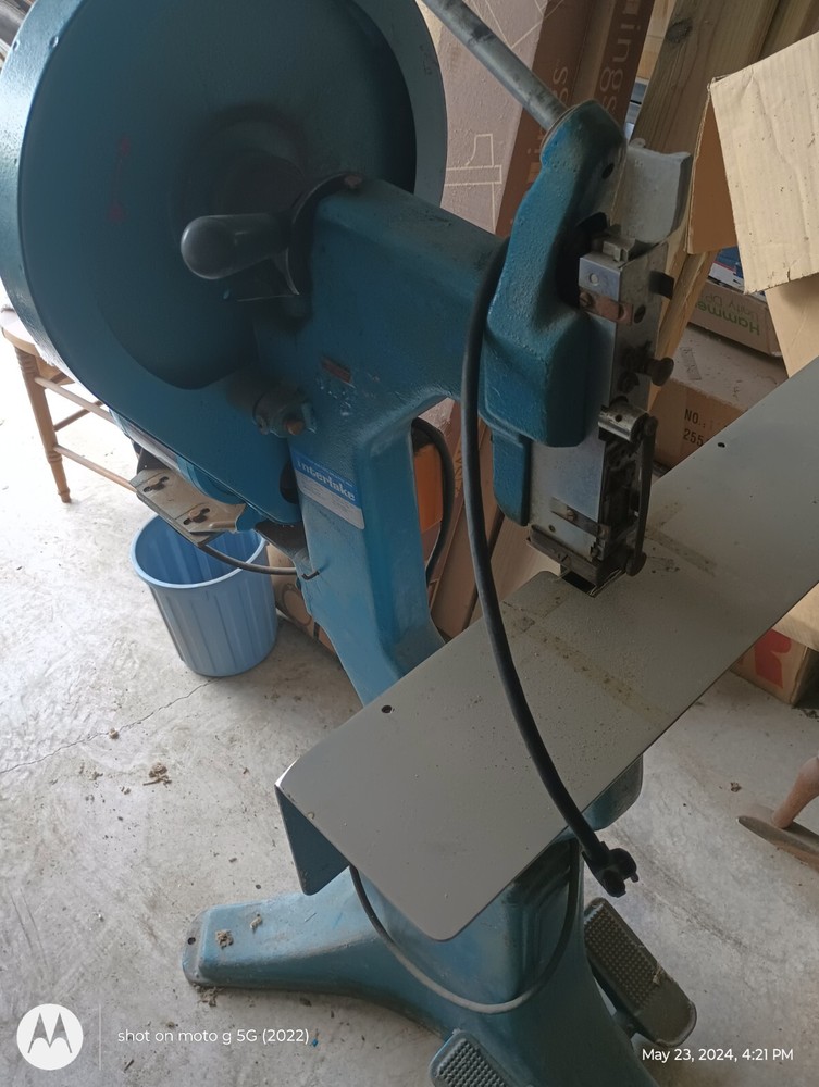 INTERLAKE WIRE STITCHER  MODEL  A