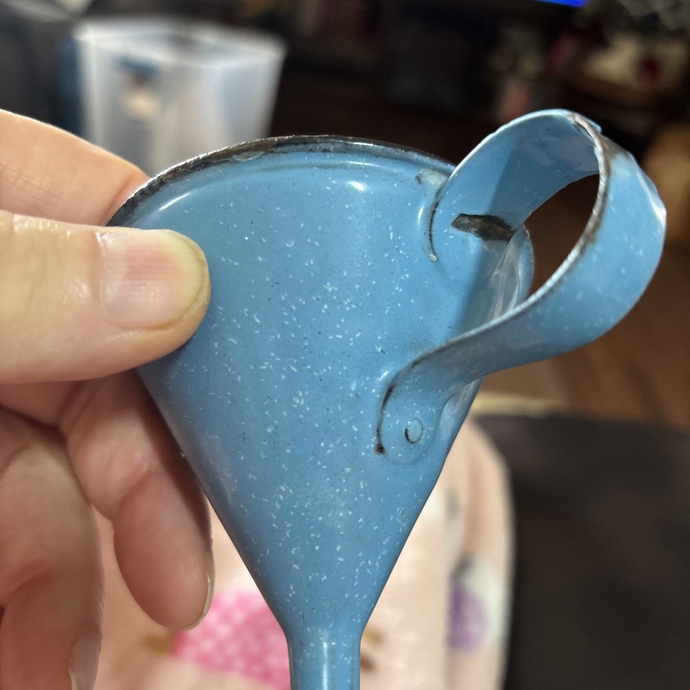 VINTAGE Blue Eggshell Funnel With Handle. SMALL CUTE SEE PHOTOS