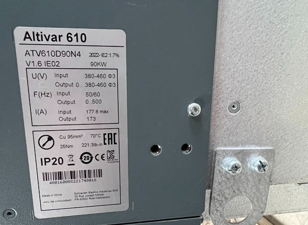 SCHNEIDER ATV610D90N4 90KW