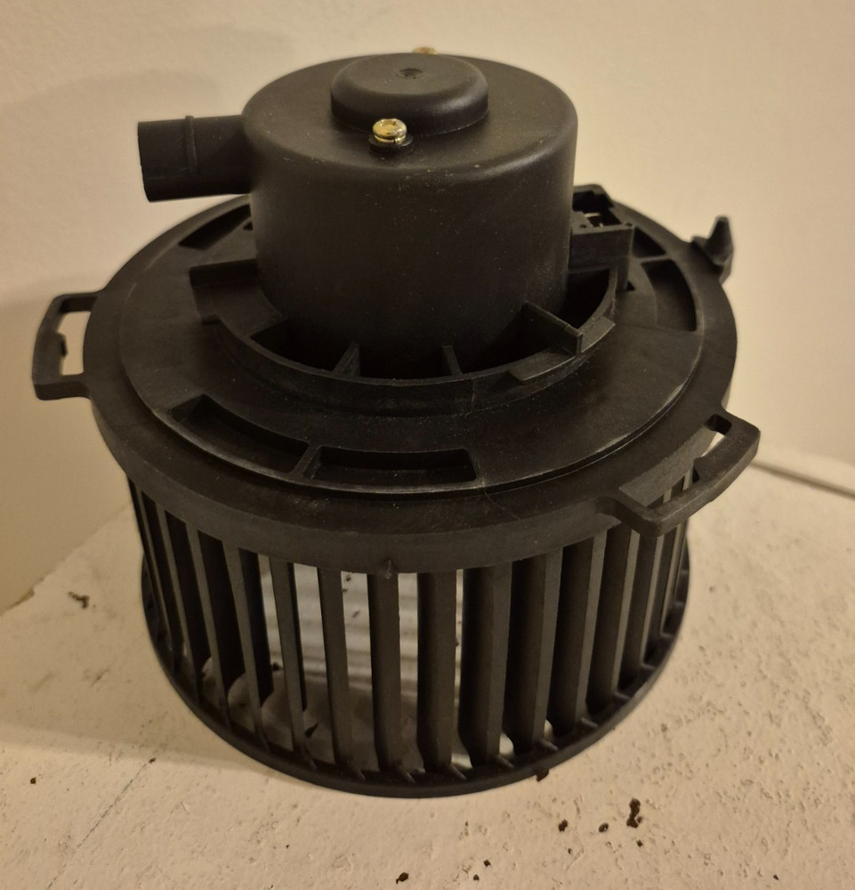 VDO PM9246 HVAC Blower Motor 2004-10 Mazda