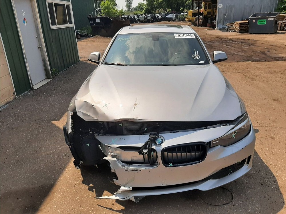 320I 2014 High Mounted Stop Light 1002107