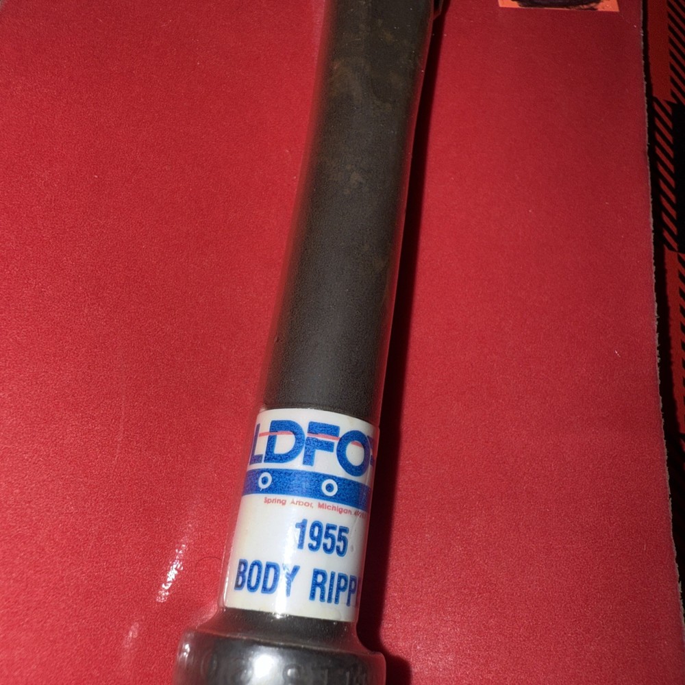 OLD FORGE TOOLS PNEUMATIC AIR CHISEL 1955 AUTO BODY WORK BODY RIPPER CHISEL NOS