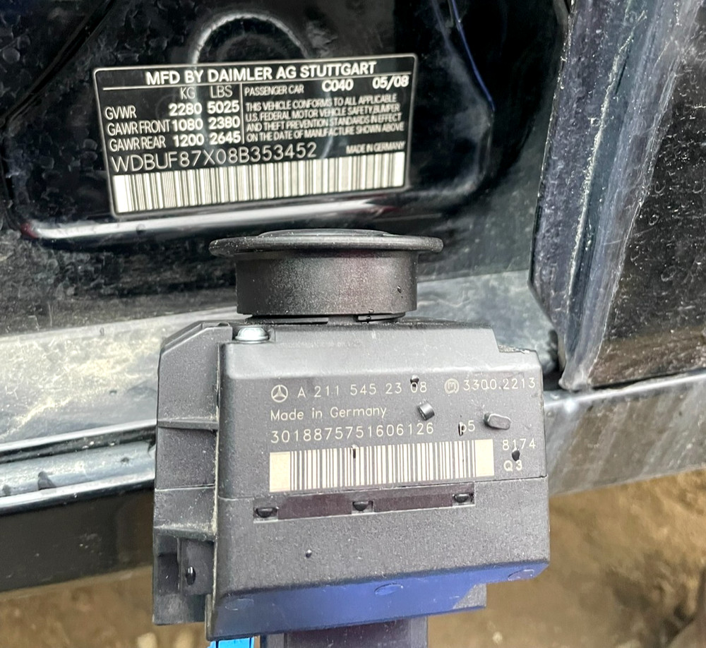 2008 Mercedes E Class  Ignition Switch Control Module Unit OEM