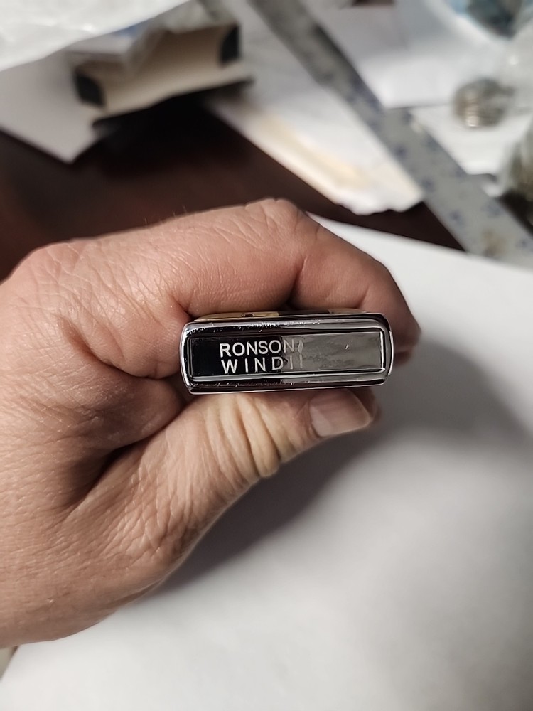 Vintage Ronson Wind II Lighter, Pristine