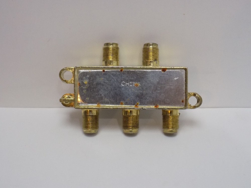 VINTAGE RCA 4 WAY CABLE SPLITTER