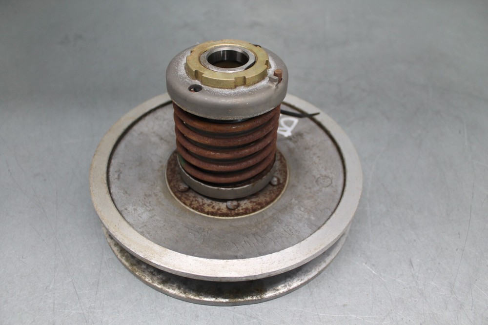 Nice 2004 Suzuki LTF400 Secondary Belt Clutch