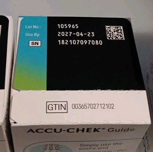 400 Accu-Chek Guide Test Strips 4 x 100 Sealed Boxes + Lancing Device