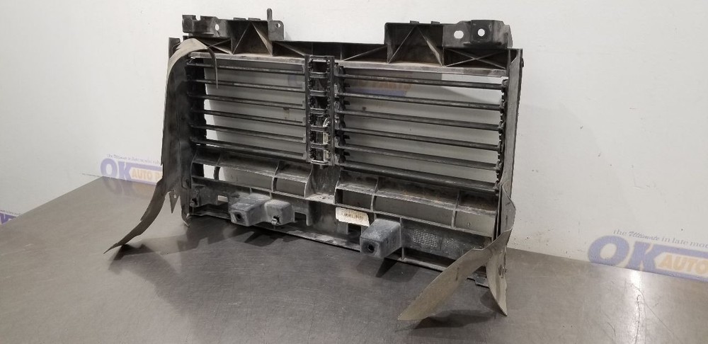 22 DODGE RAM 1500 UPPER AIR SHUTTER 3.0L