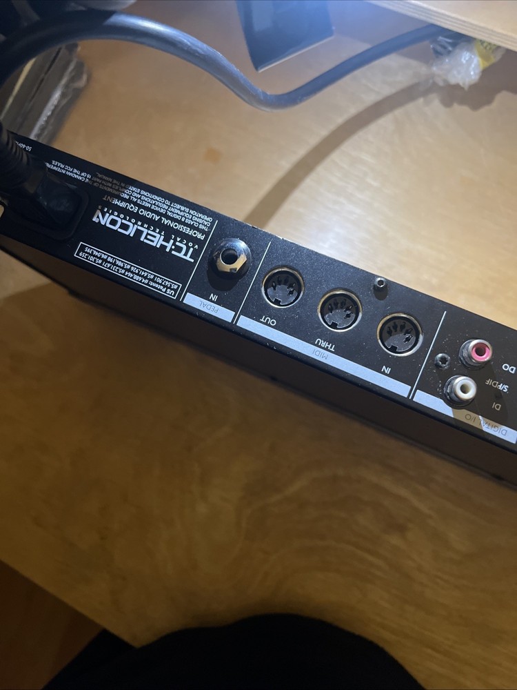 TC Helicon Voiceworks Vocal Harmonizer Effects