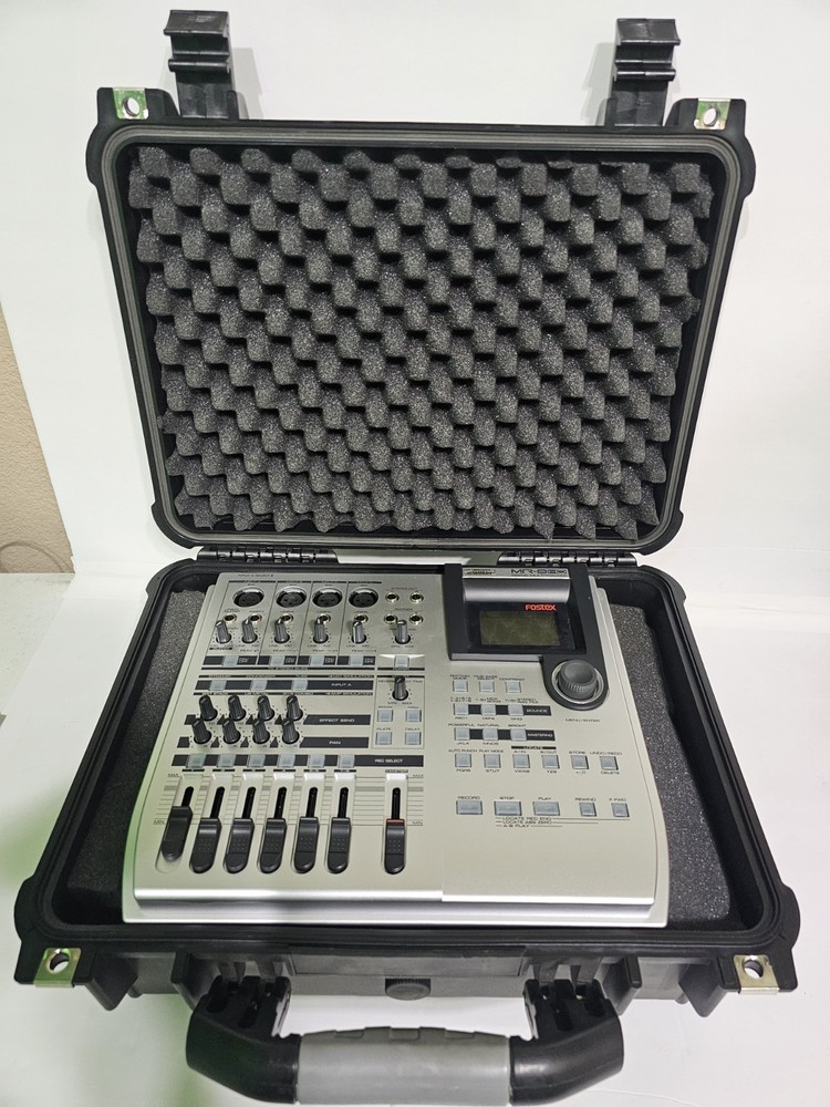 Fostex MR8hd Recorder With IP55 Rated Protective Case