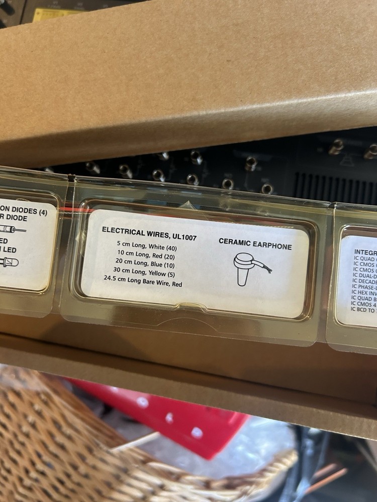 Radio Shack ELECTRONICS LEARNING LAB 28-280 Complete Course in Electronics