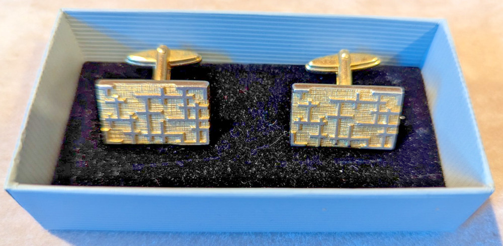 Attractive Goldtone Rectangular Cufflinks - Linear Pattern to face - VGC