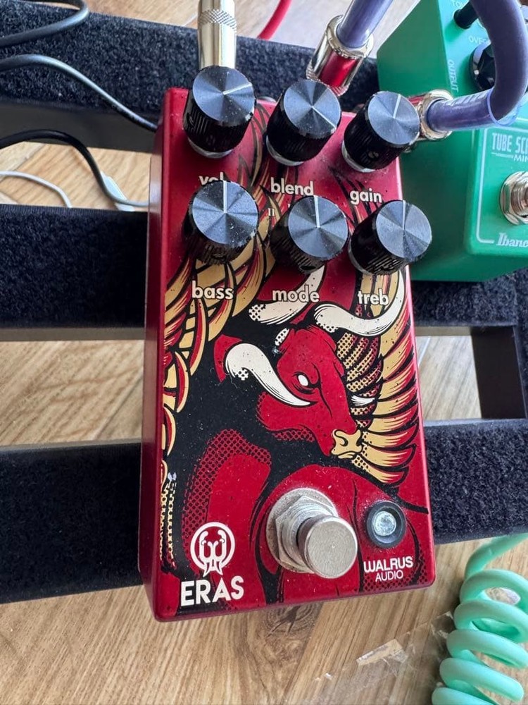 Eras distortion 809988