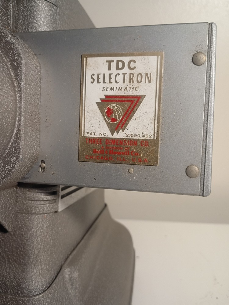 TDC Selectron Model D Slide Projector. Vintage. In great shape. no case