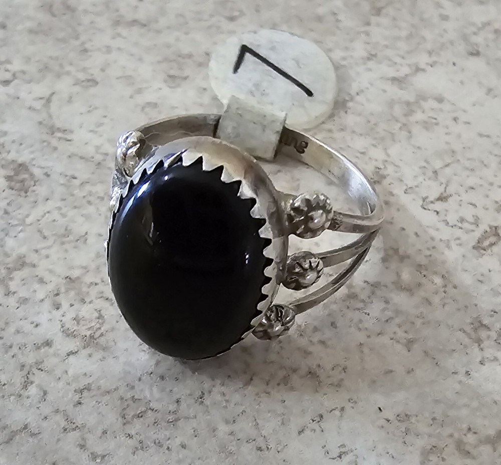 Native American Navajo Onyx Ring Sterling Silver Sz 7