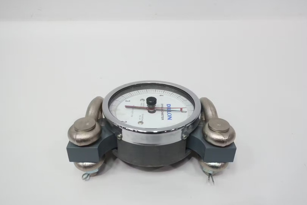 Dillon 30006-0050 Dynamometer 5000lbs With Shackles 5in Dial