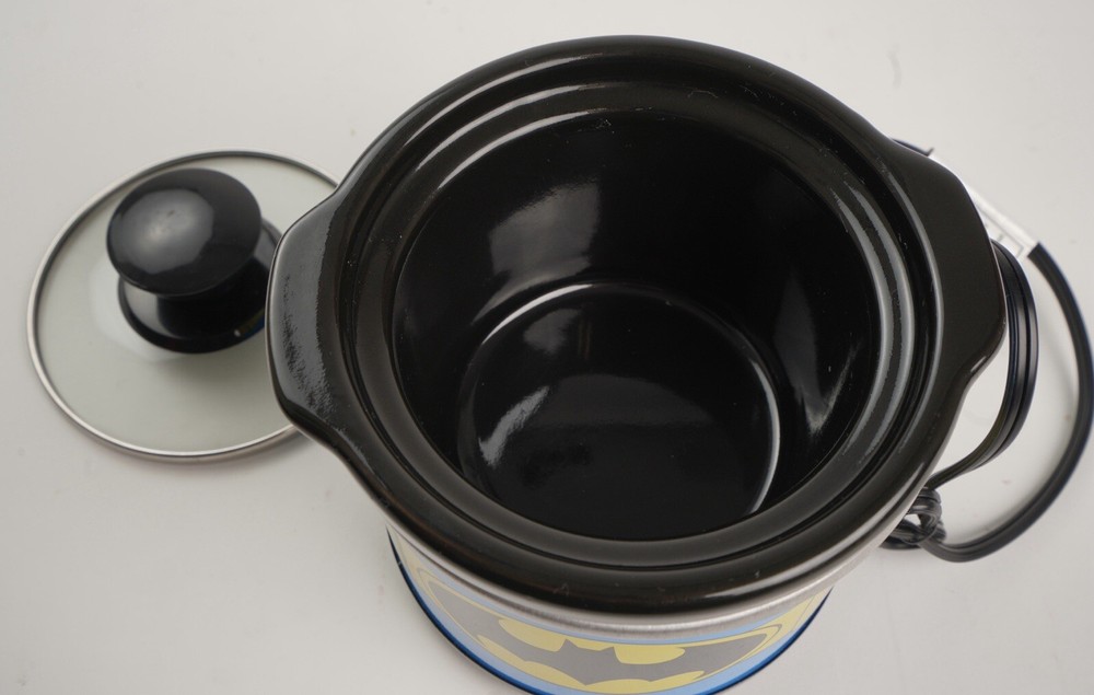 DC Comics BATMAN Mini Crock Pot Cooker .65 Quart NEW