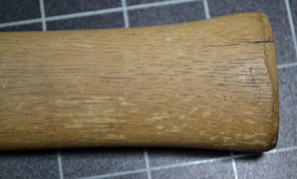 COLLINS - HATCHET - ORIGINAL MARKED HANDLE