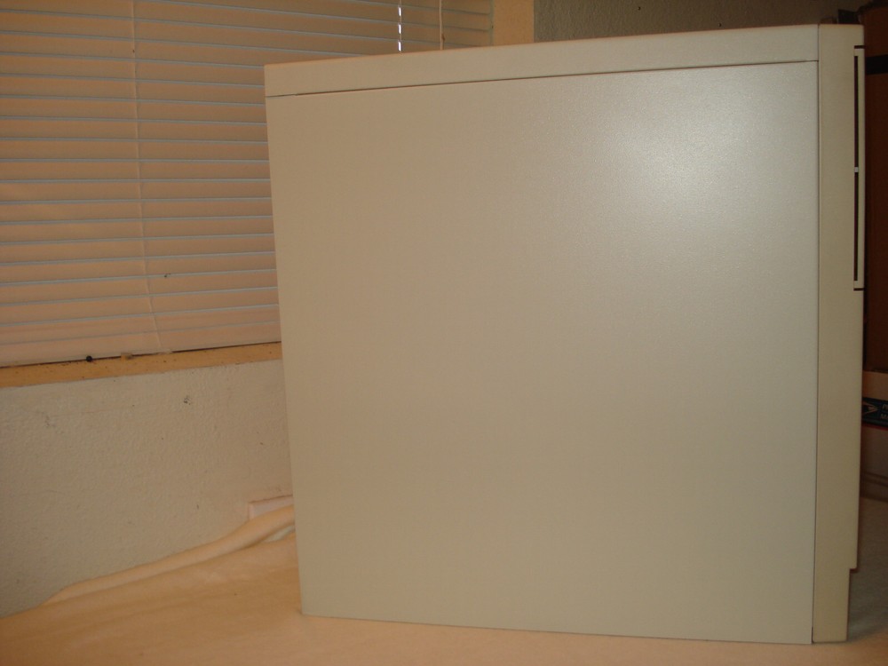 VINTAGE TECHMEDIA EMPTY AT TOWER COMPUTER CASE -NO POWER SUPPLY-