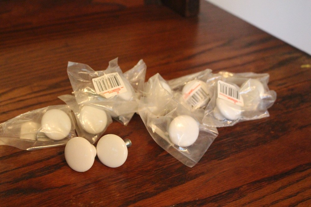 11 White Porcelain Round Knobs Pulls Cabinet Door