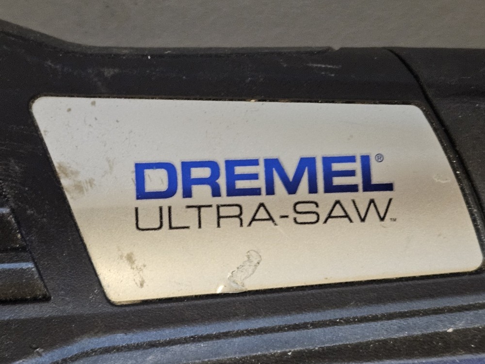 Drexel Ultra Saw compact cutting tool