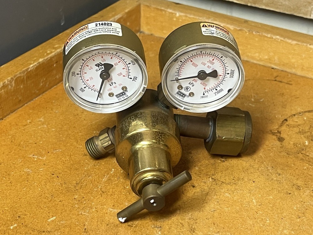 Meco Oxygen Regulator ~