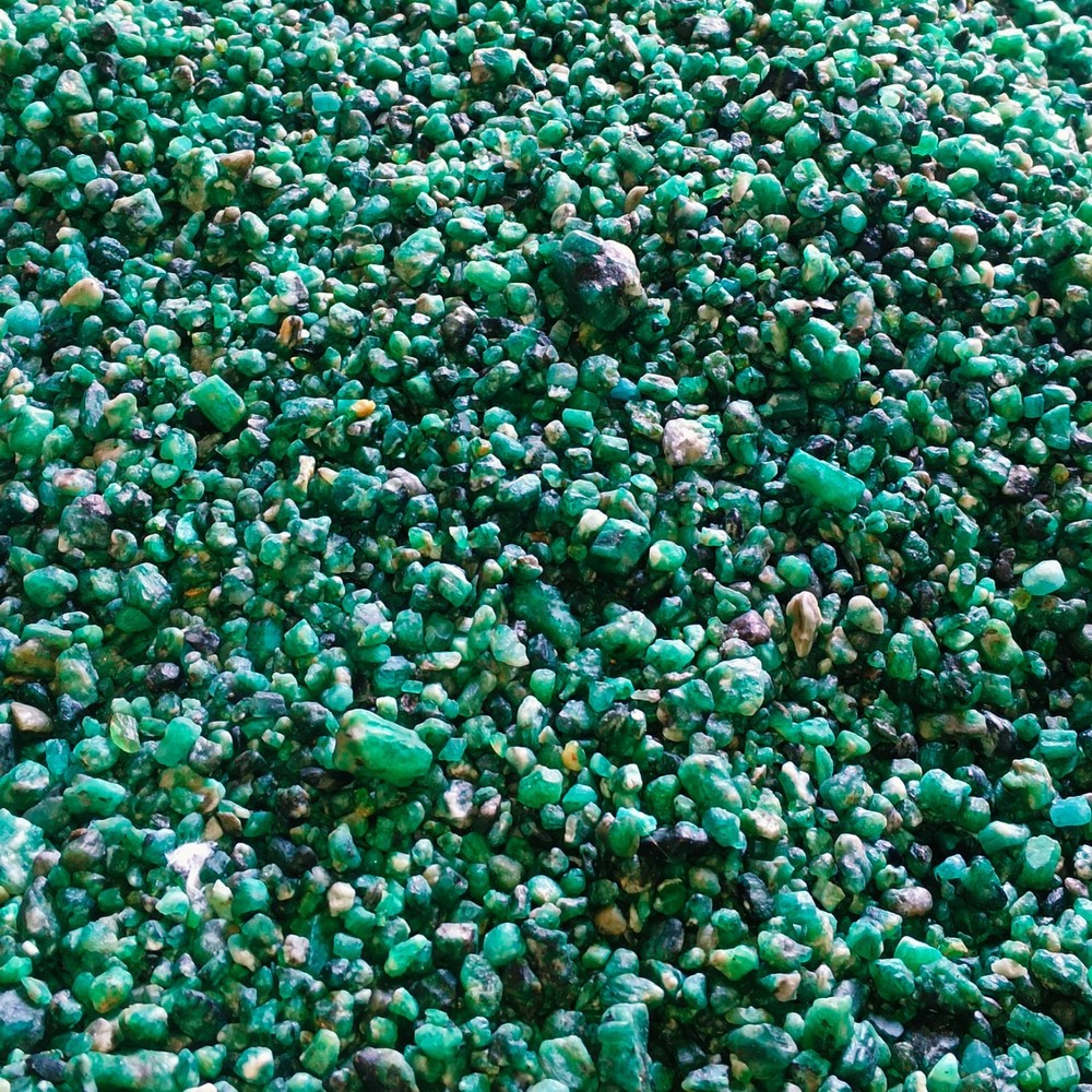 Emerald Rough 1 Kg
