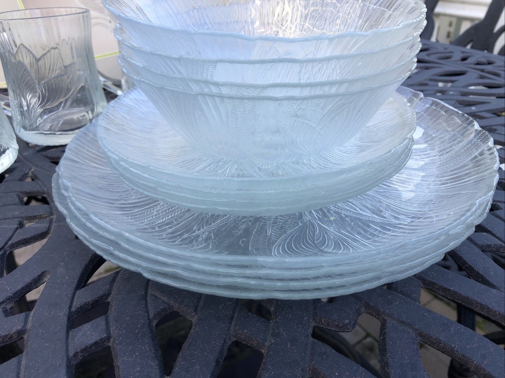 16 pc ARCOROC Canterbury/ Magnolia/ Crocus Dinnerware serves 4