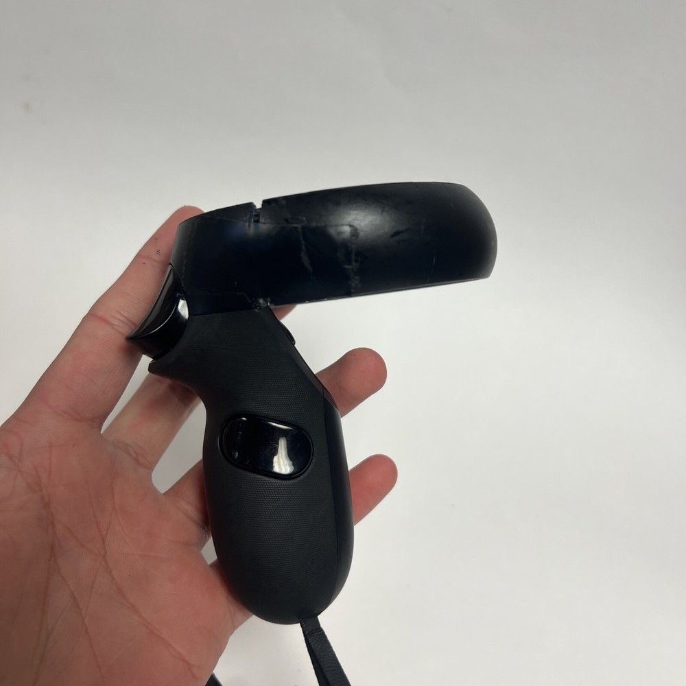 Genuine Oculus Quest 1 Controller (Right Only) MI-BL - Black Controller