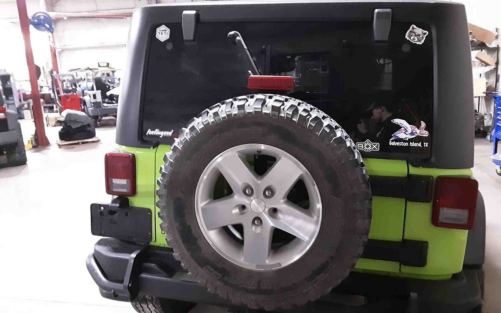 Used Windshield Frame fits: 2012 Jeep Wrangler Grade A