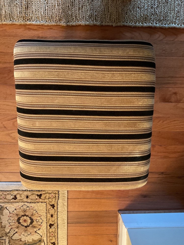 VTG Regency Style Carved Upholstered Bench Entryway Bench