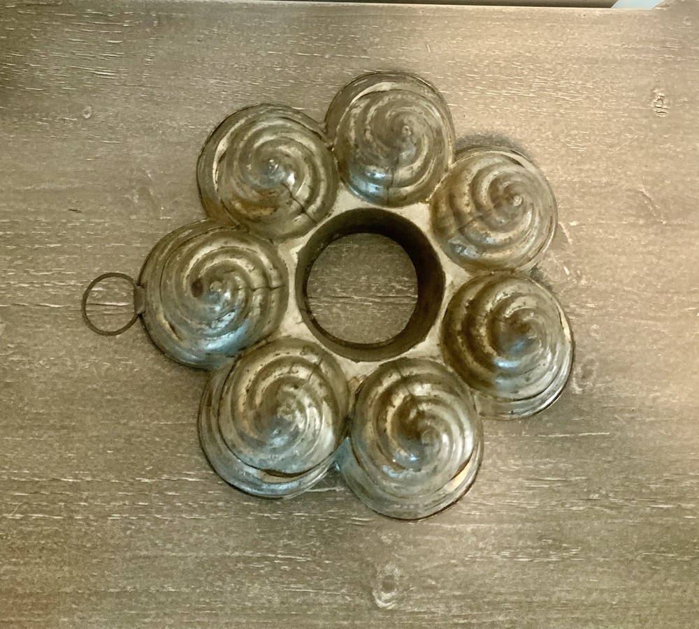 Antique Primitive Tin Ware Cake Pudding Bread Mold Swirls & Peaks