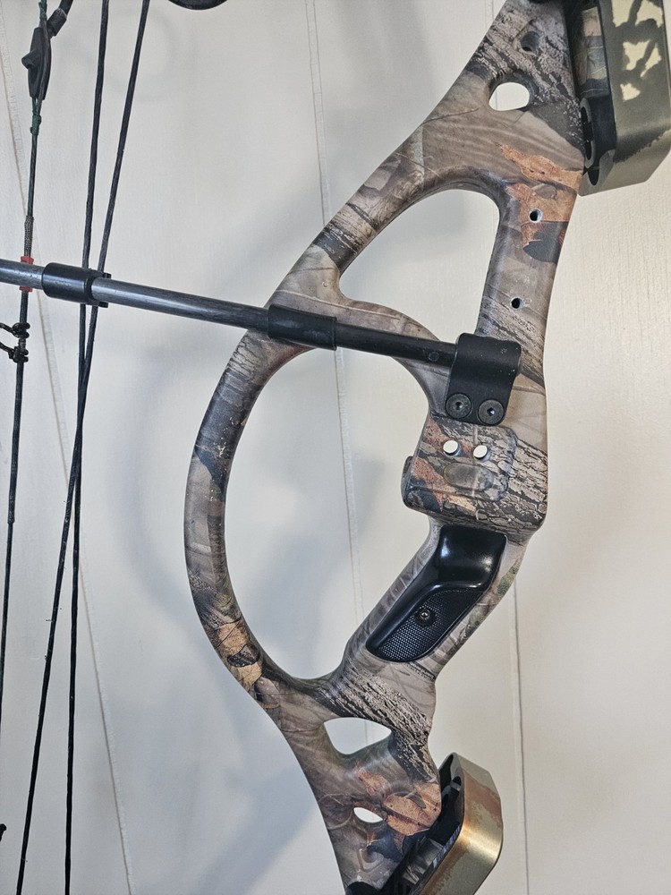Reflex Excursion Compound Bow