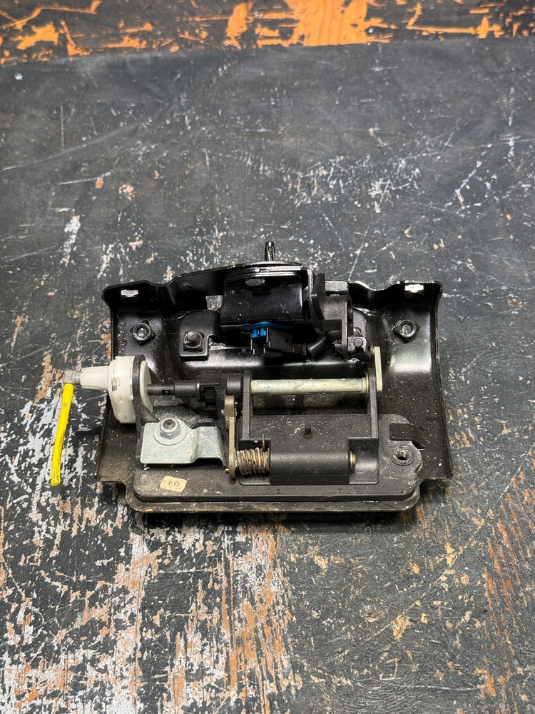 04-08 Chrysler Crossfire Coupe Trunk Lock Latch OEM