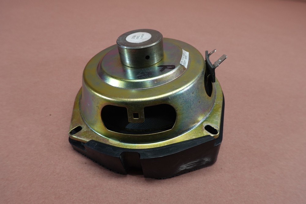 2001-2006 Harley Davidson Electra Glide FLHTCSE Right Front Speaker