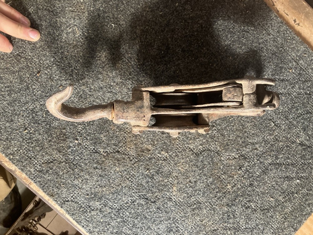 Vintage Hock And Pulley