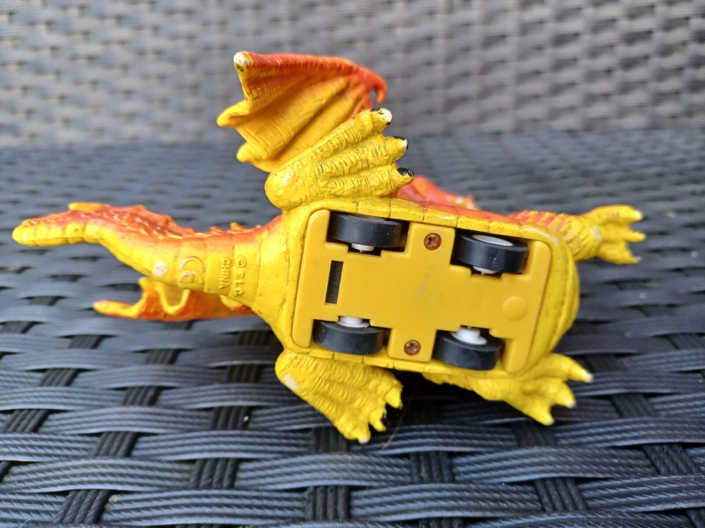 ELC Power Dragon pull back wheels Britains Deetail Dungeons & Dragons