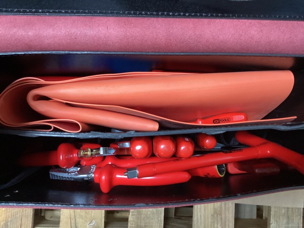 KS TOOLS 117.1830 - INSULATED TOOL SET